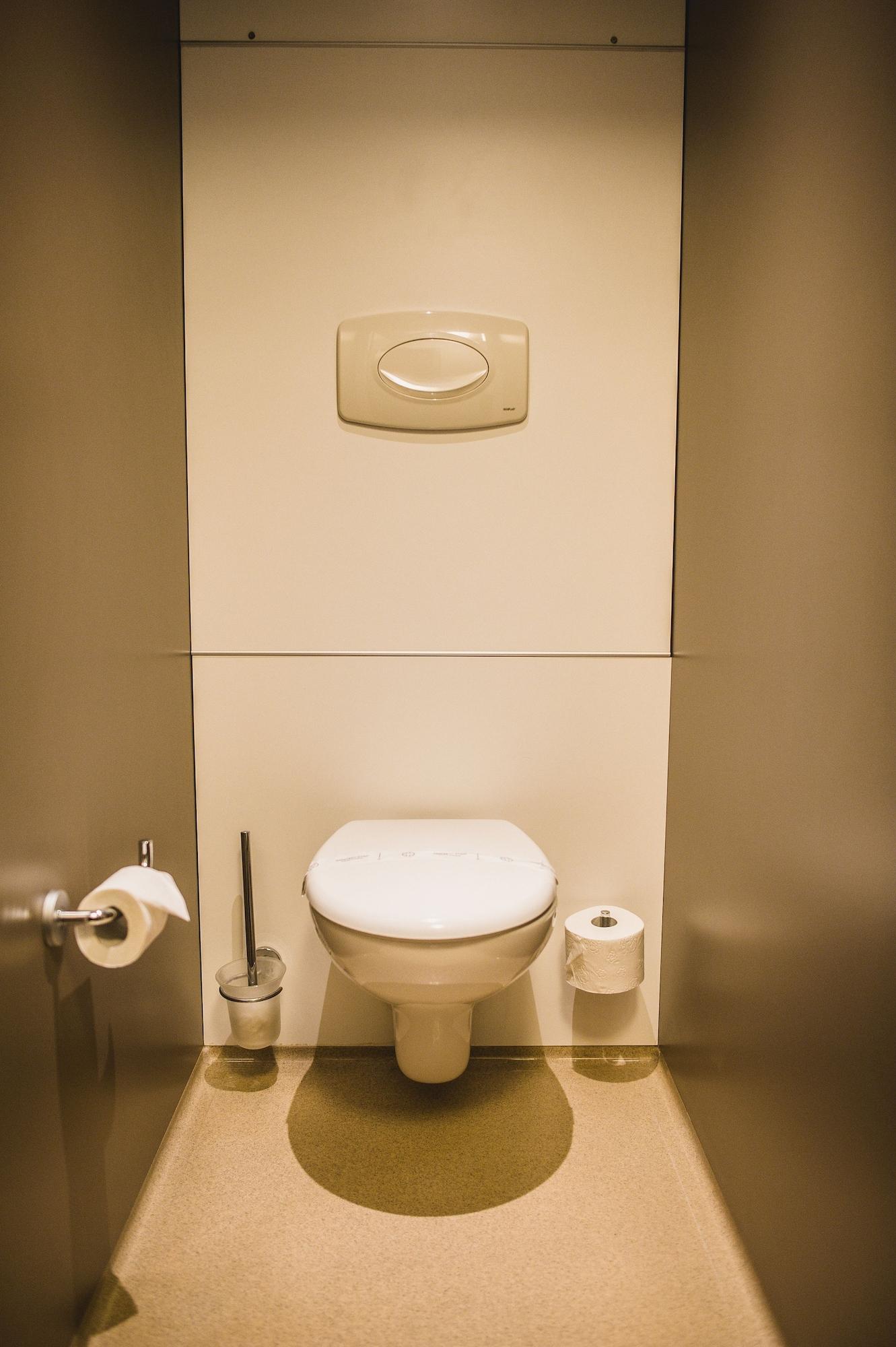 Dc Hotel Charleroi Airport Eksteriør billede